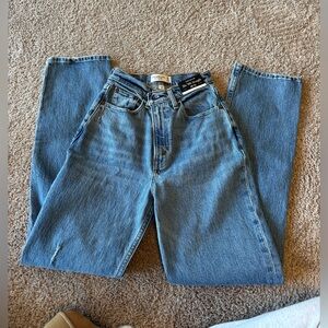 Abercrombie & Fitch Women's Straight Leg Jeans in Medium Blue